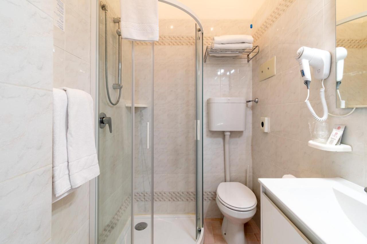 Double Room,1387979954:JPEG